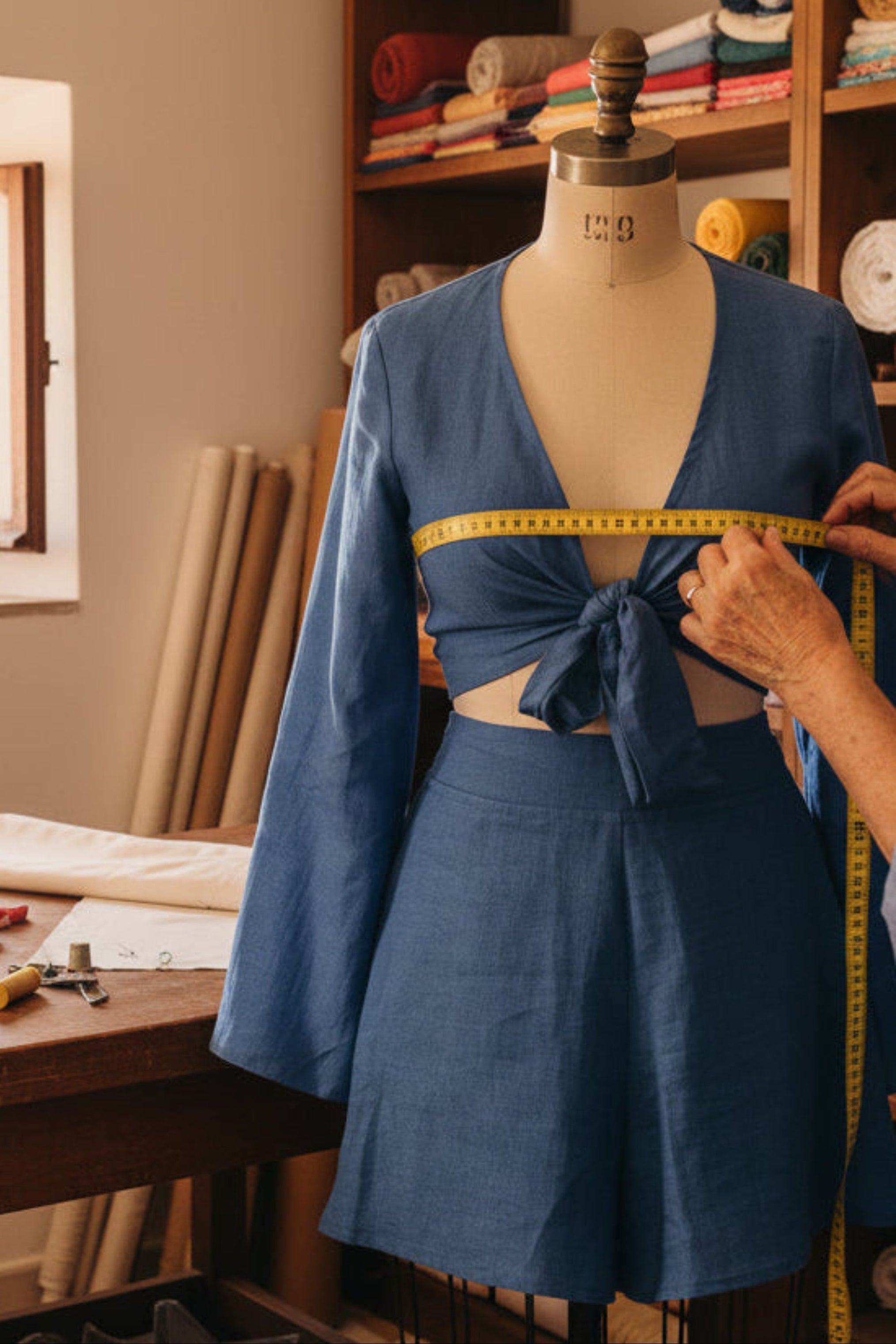 Completo Camicia Pantagonnellina Positano in Puro Lino Blue Royal - Nanà Positano | Sandali Artigianali Positano Realizzati A Mano